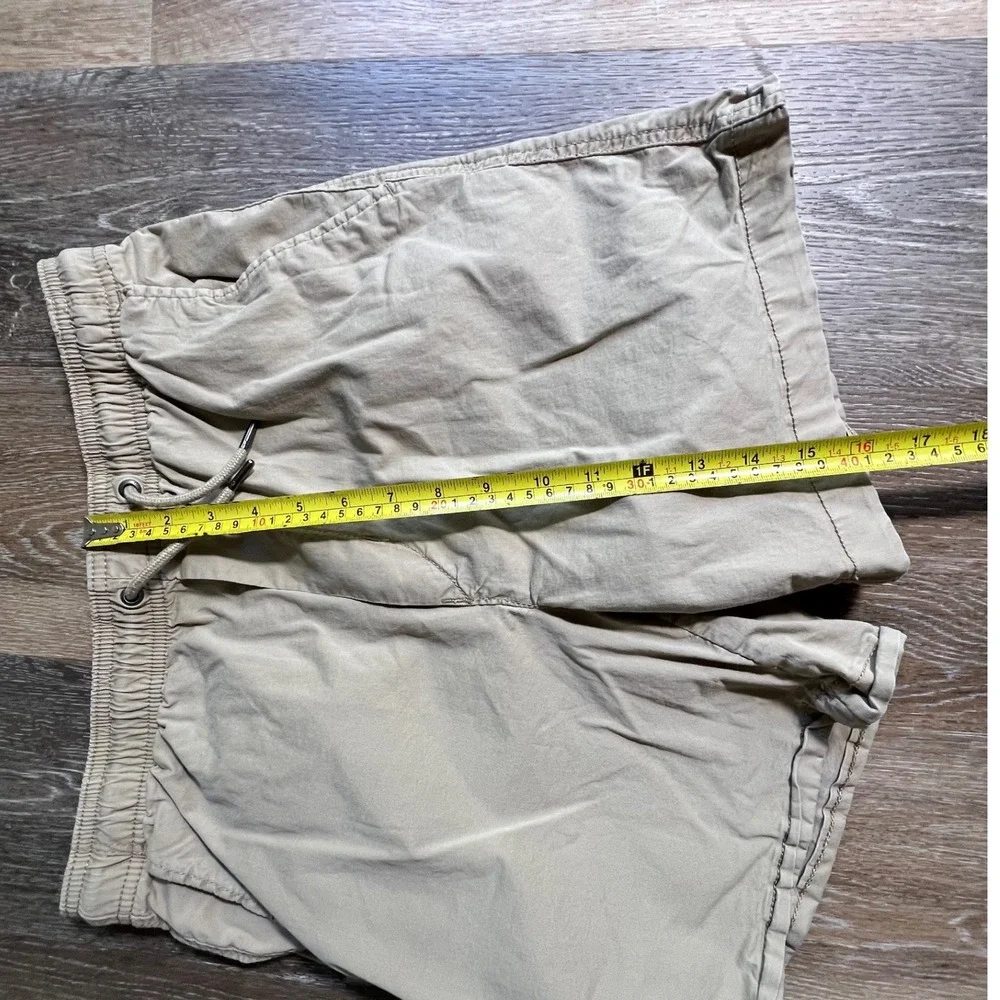 American Eagle Flex Shorts Mens Small Tan Khaki Elastic Waist Drawstring Casual